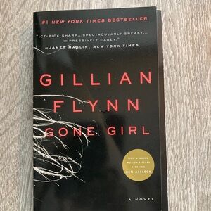 Gone Girl paperback